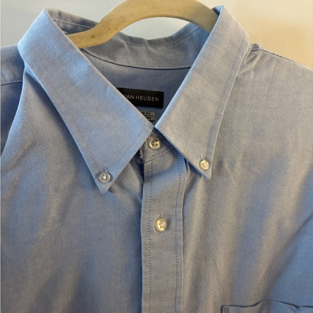 Men's Van Heusen Blue Red Fit/Wrinkle Free Button down Shirt Sz 18 1/2 NWOT - Picture 3 of 7